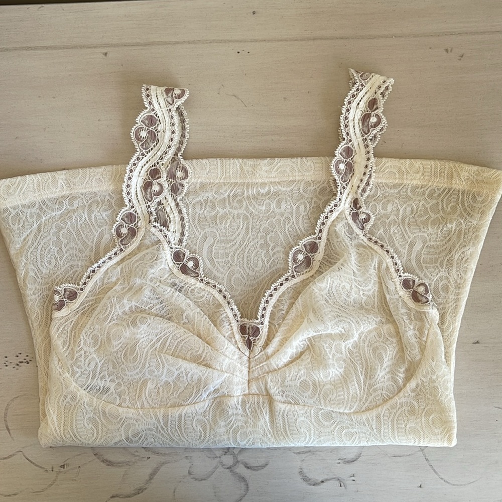 ON GOSSAMER CAMISOLE SET - Picture 4 of 14